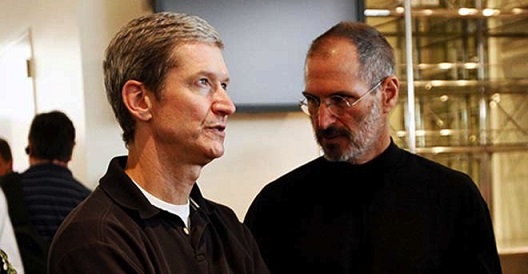 Tim Cook con Steve Jobs